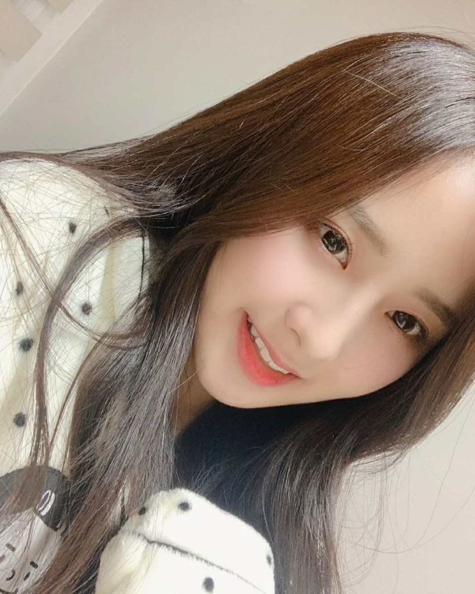 루나솔라(LUNARSOLAR) 지안, 꿈에서 보고싶은 청순 비주얼…