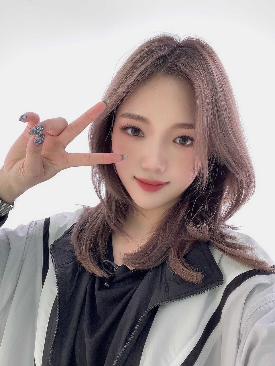 프로미스나인(fromis_9) 노지선, 싱그러운 '봄 날씨'를 대변해주는 "산뜻한 미모" < 이슈 < 기사본문 - 굿뉴스닷컴