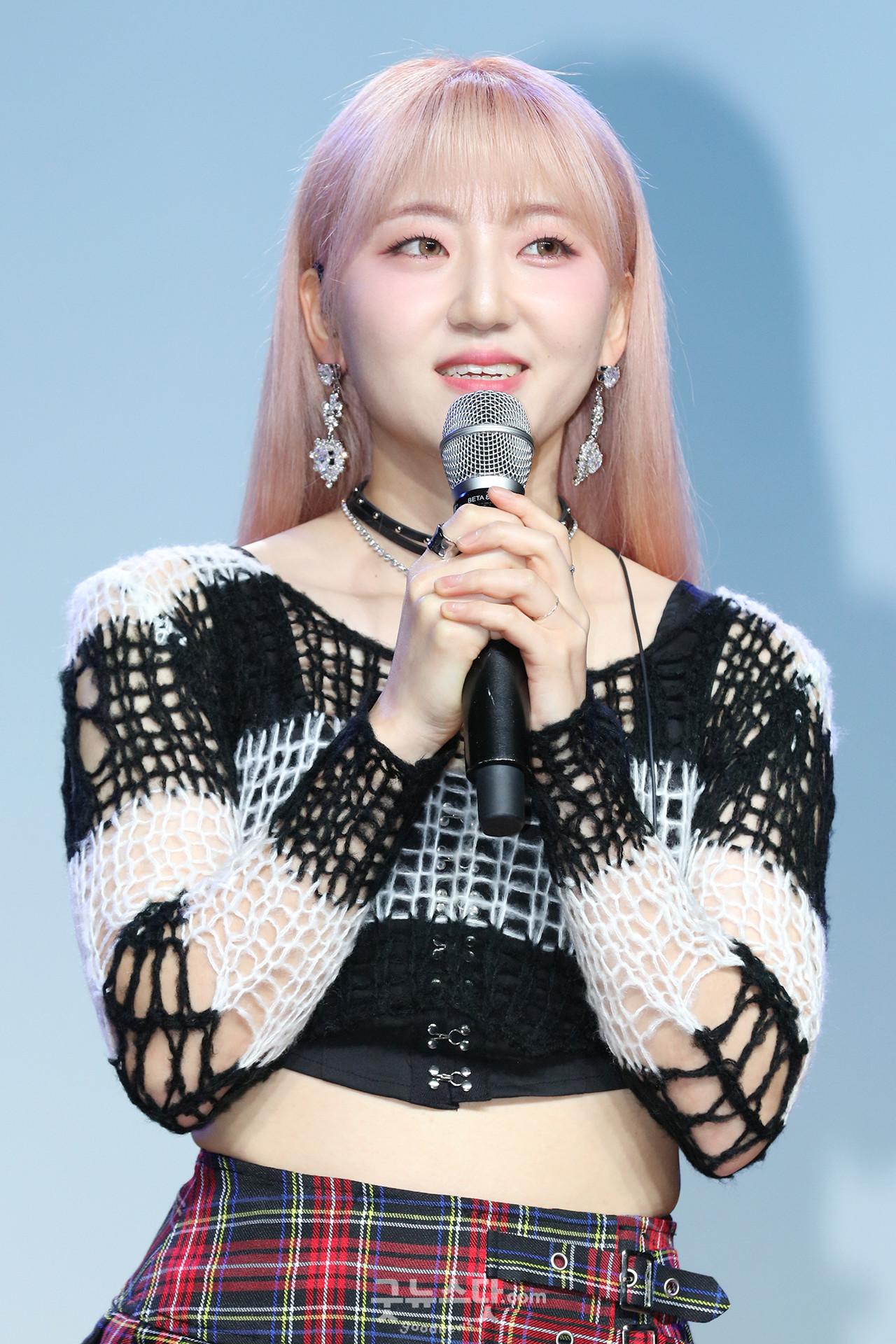 [덕샷] 경서, 첫 미니 앨범 나와 설레