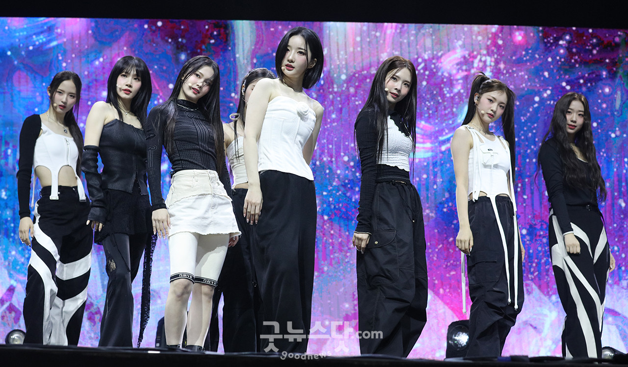 [덕샷] 트리플에스 에볼루션, 멋짐 폭발 칼군무 < 포토 < 기사본문 - 굿뉴스닷컴 [덕샷] 트리플에스 에볼루션, 멋짐 폭발 칼군무