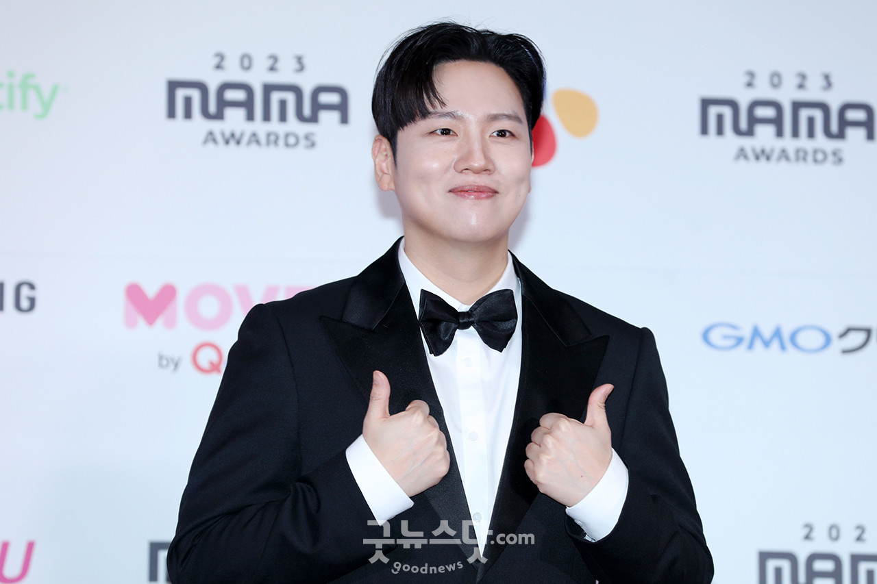 [덕샷] 한해, 멋진 미소