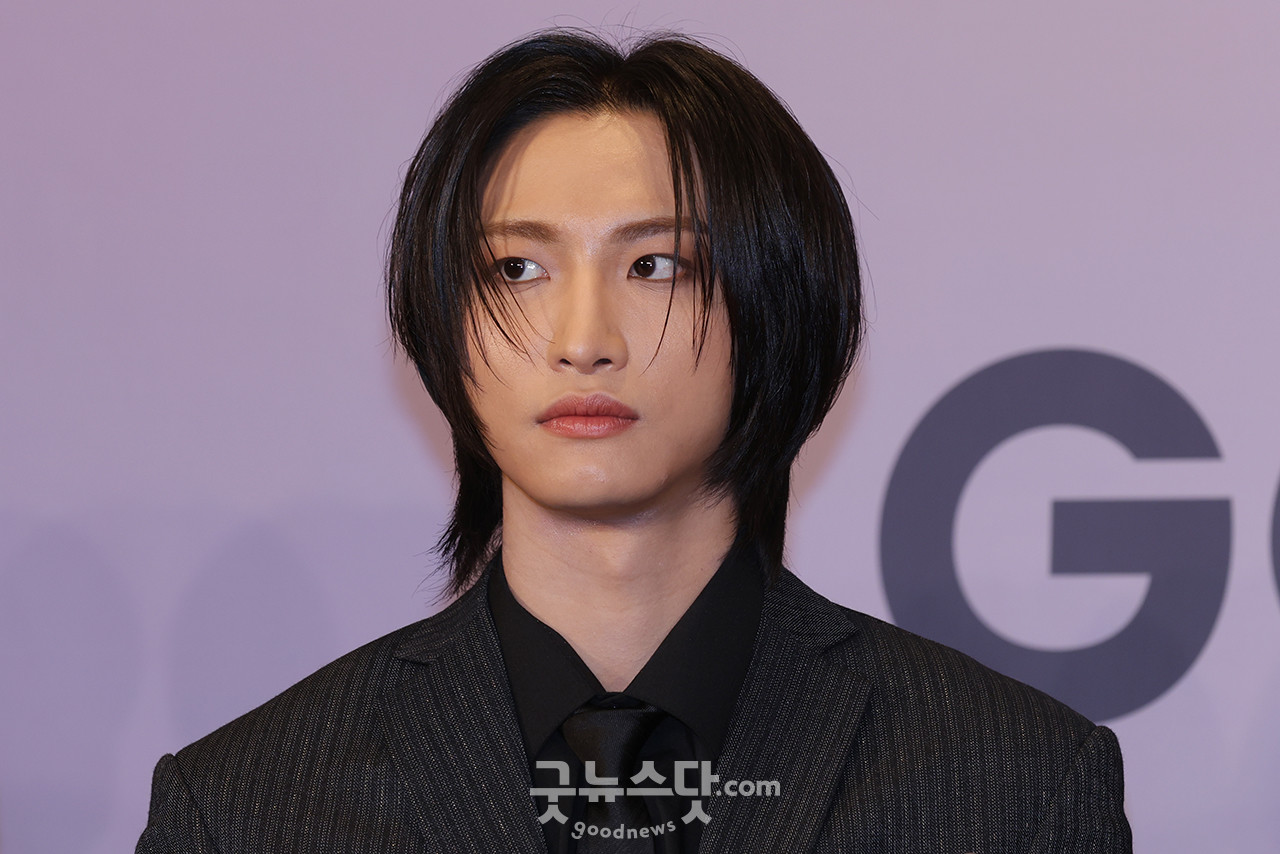 [덕샷] 에이티즈 성화, 빠져드는 눈빛 < 포토 < 기사본문 - 굿뉴스닷컴 [덕샷] 에이티즈 성화, 빠져드는 눈빛