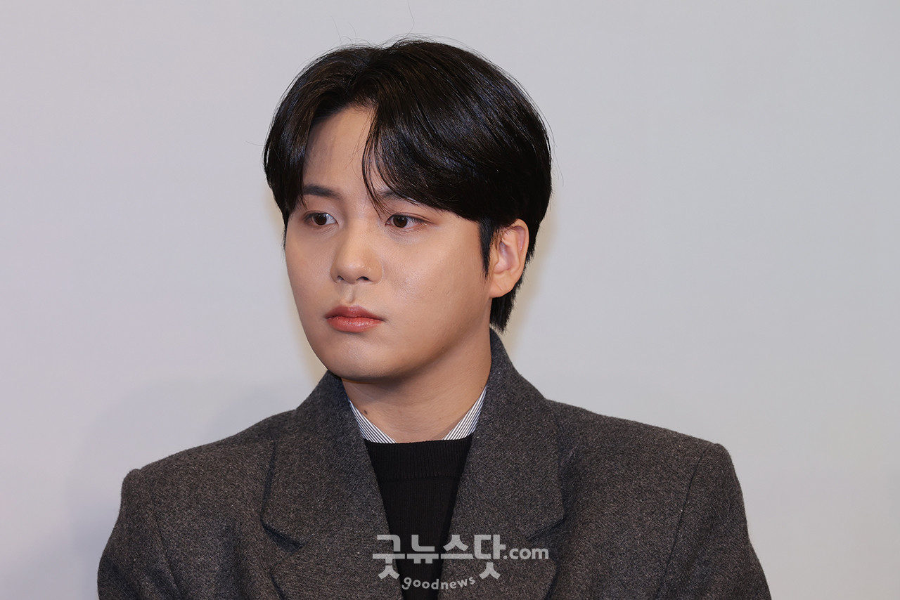 [덕샷] 에이티즈 종호, 가을 입은 남자