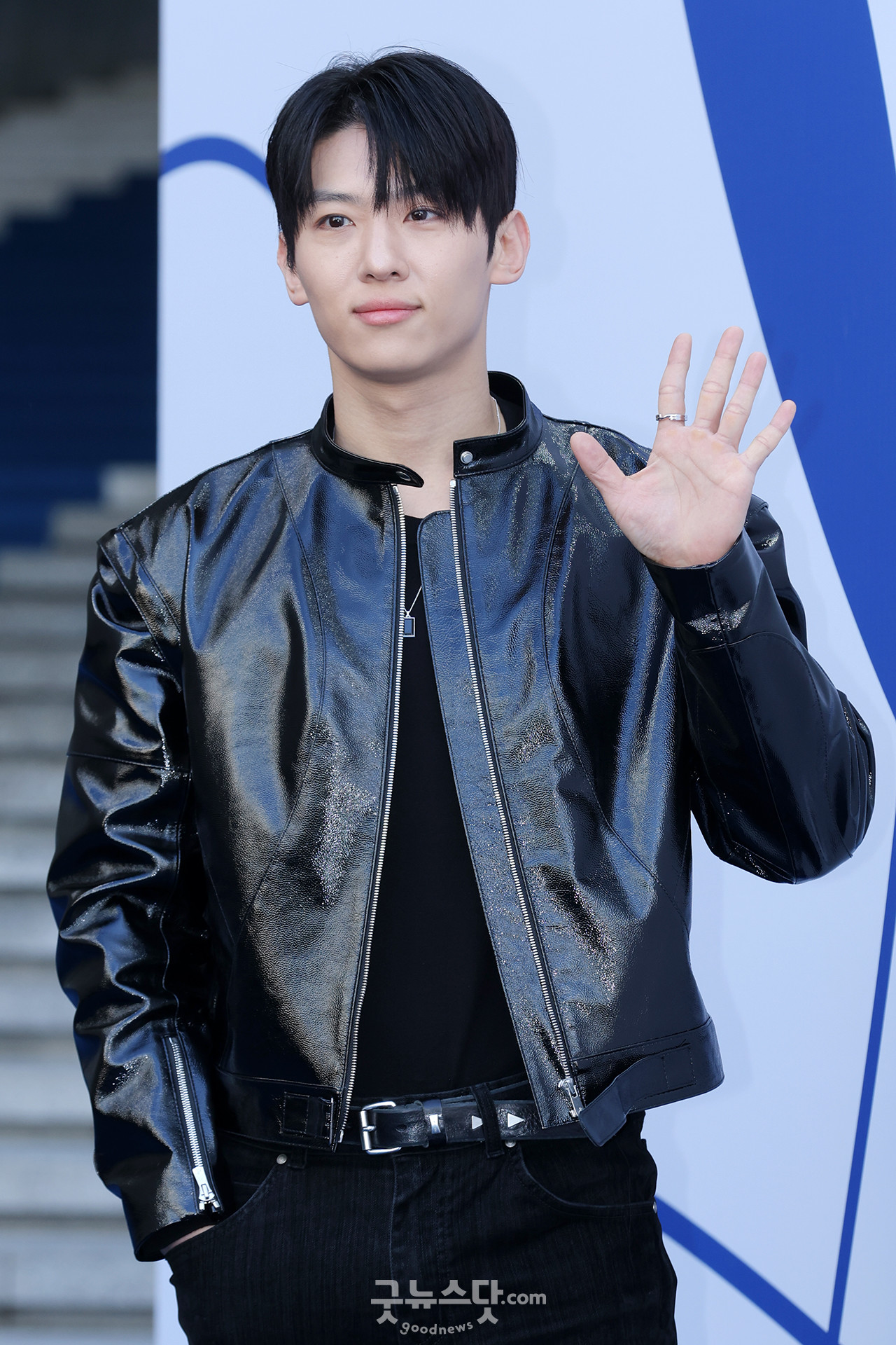[덕샷] 덱스, 흘러내리는 멋