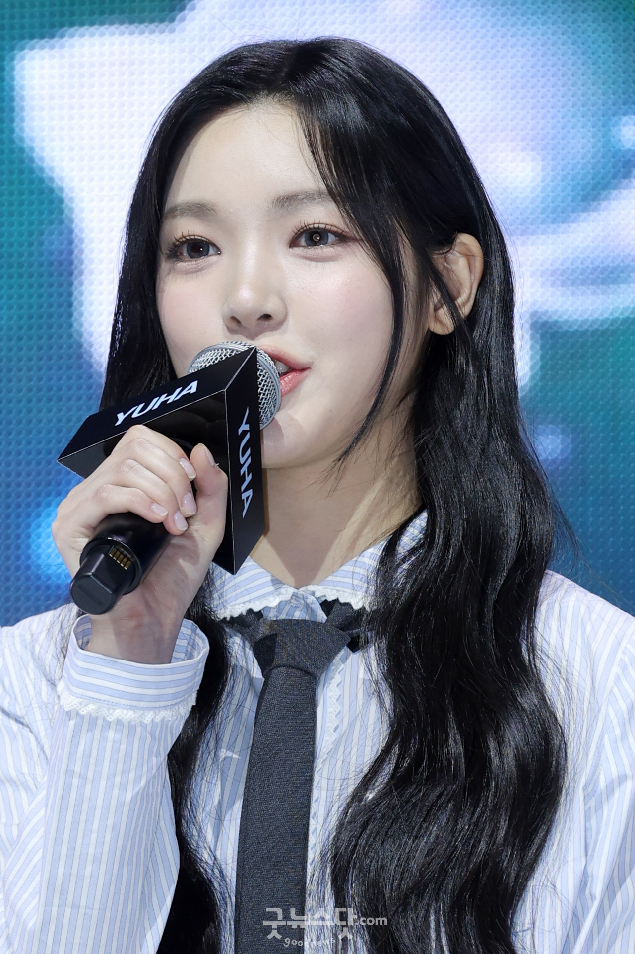 [덕샷] 하츠투하츠 유하, 만화 찢고 나온 미모