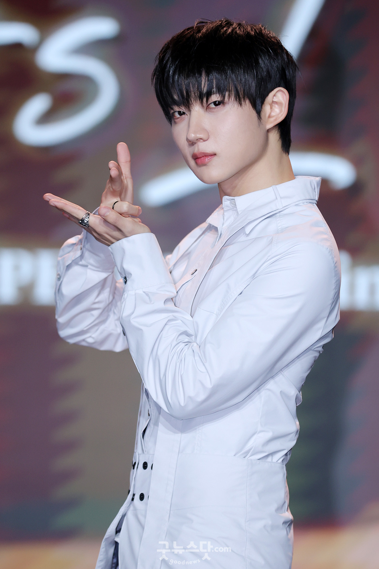 [덕샷] 템페스트 형섭, 강렬한 시선