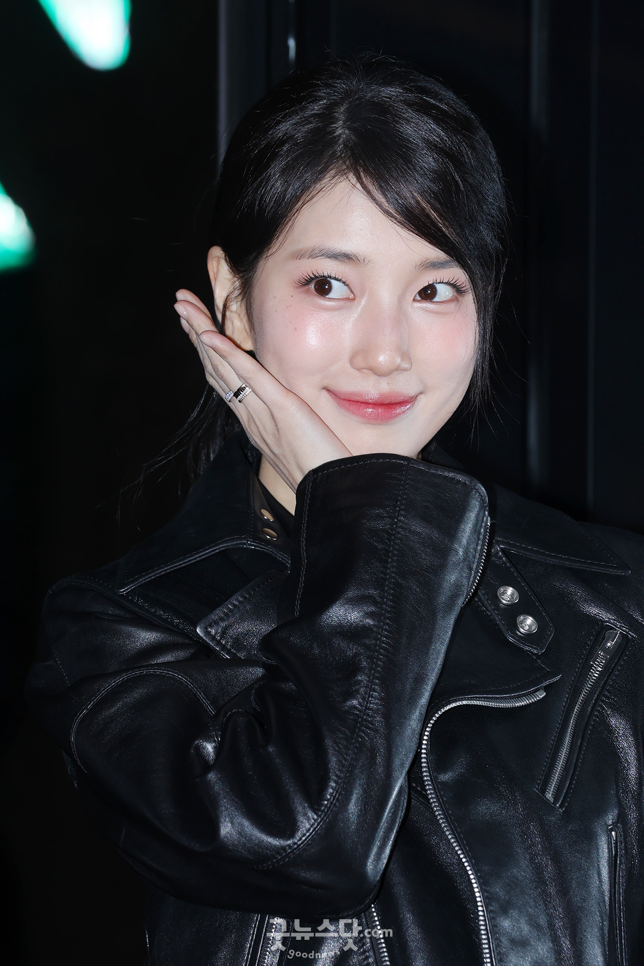 [덕샷] 수지, 감탄 나오는 예쁨
