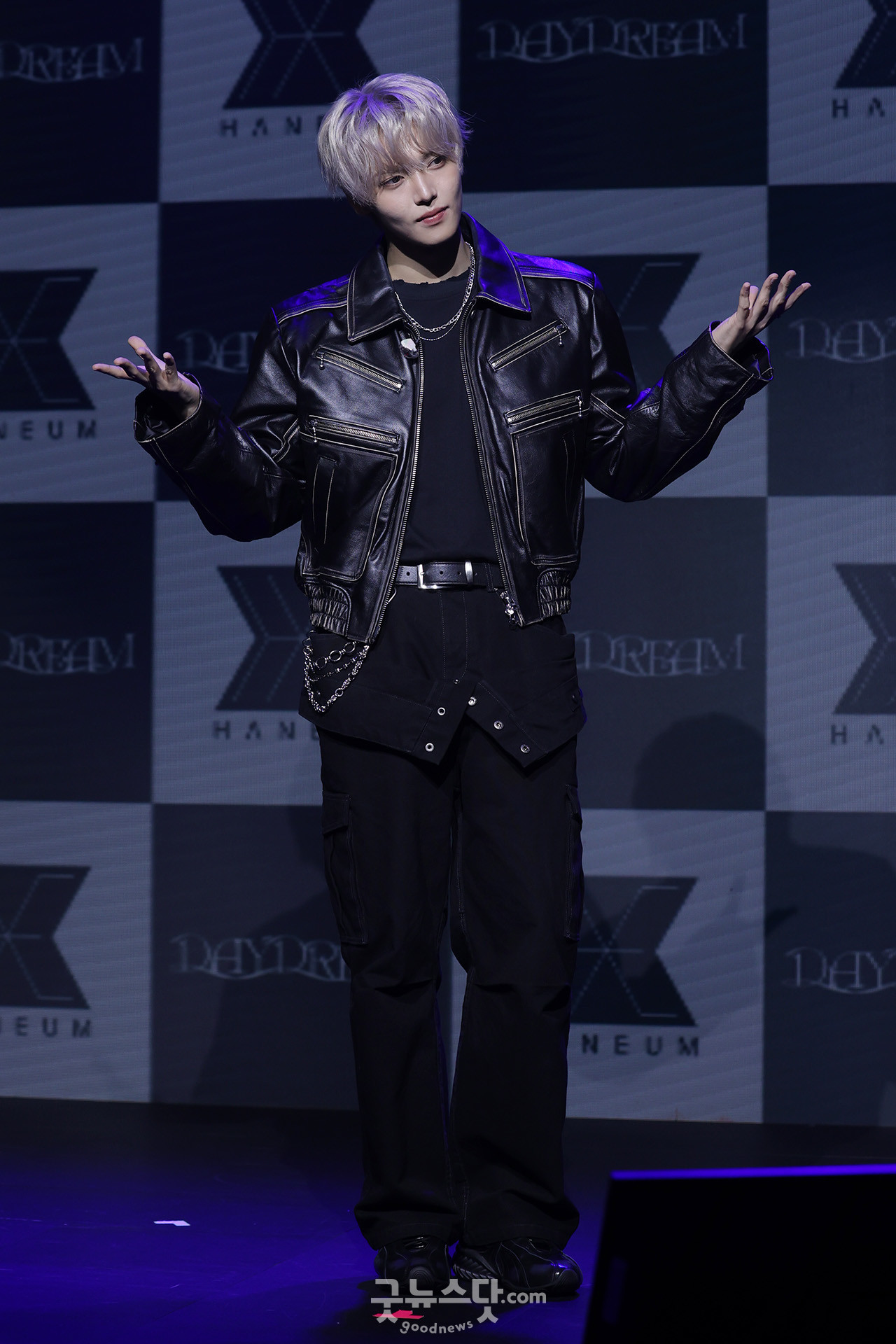 [덕샷] 장한음, 조각 미남 그 자체